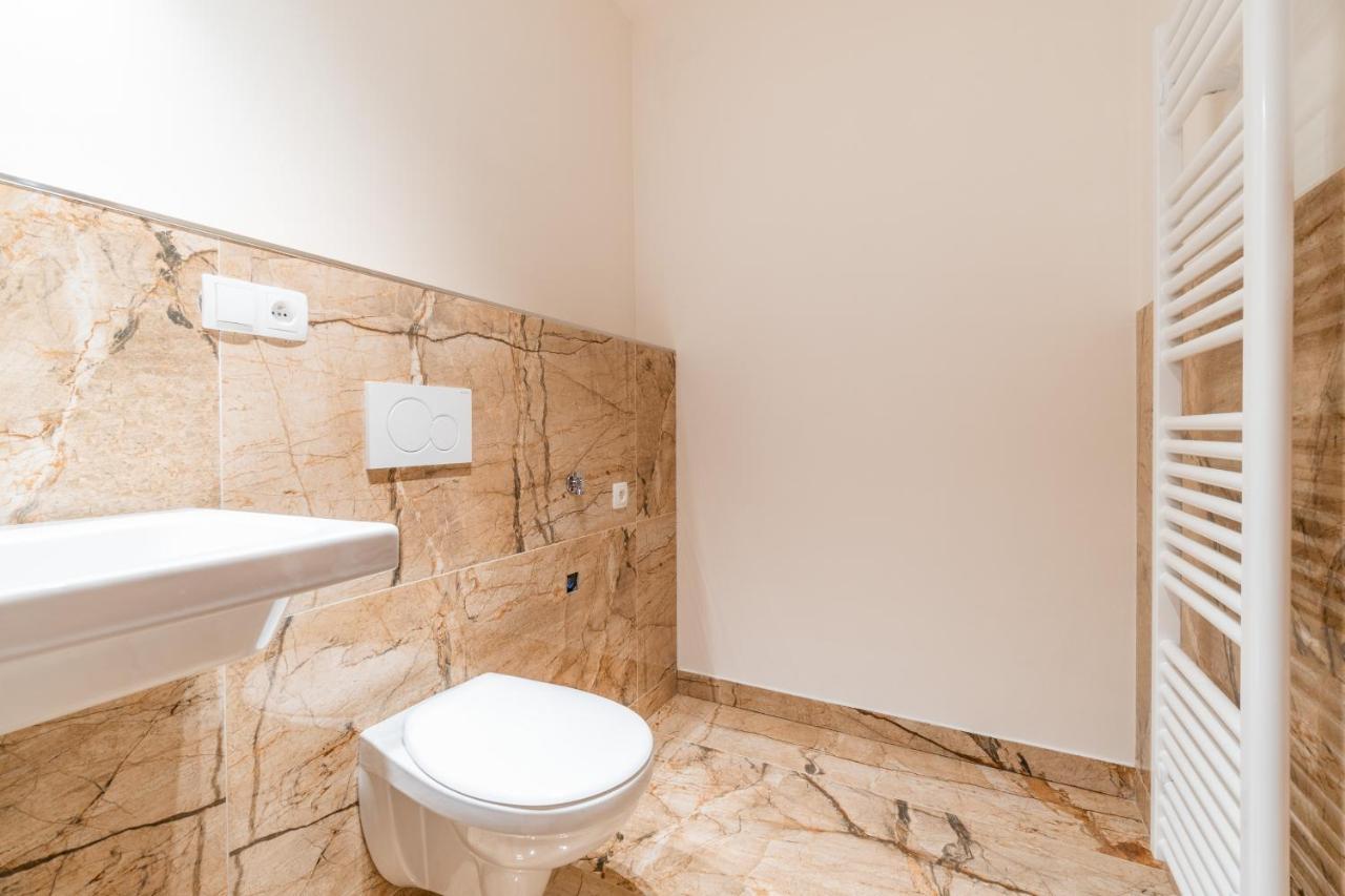Penthouse # 81 With Panoramic City View In Elite Rezidence With Free Parking Praga Exterior foto
