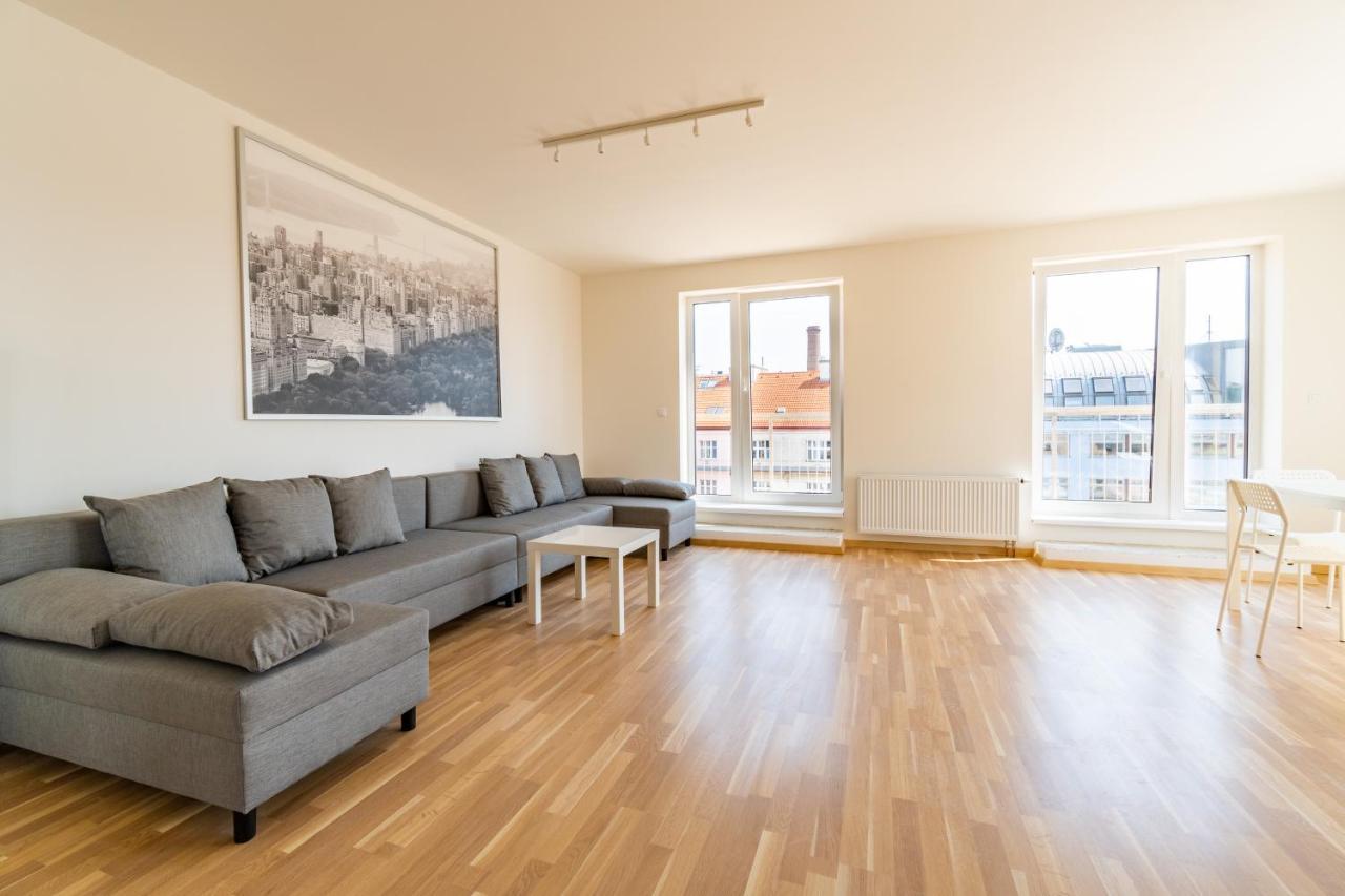 Penthouse # 81 With Panoramic City View In Elite Rezidence With Free Parking Praga Exterior foto